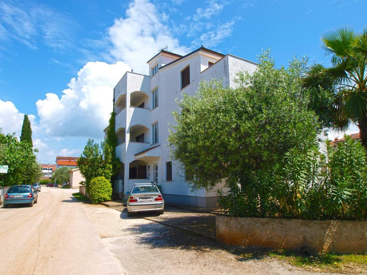 Apartments Sebastian 1842 Fažana Exterior foto